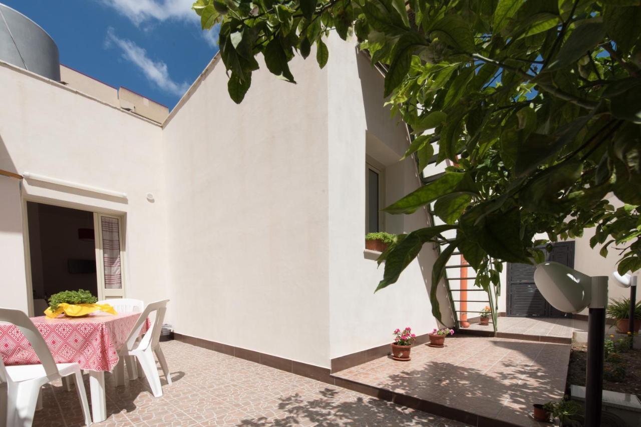 B&B Gli Ontani Trapani Bagian luar foto